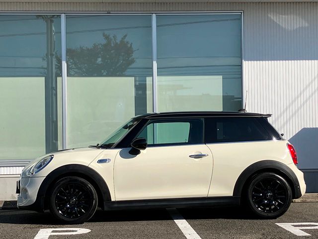 F56 MINI COOPER S