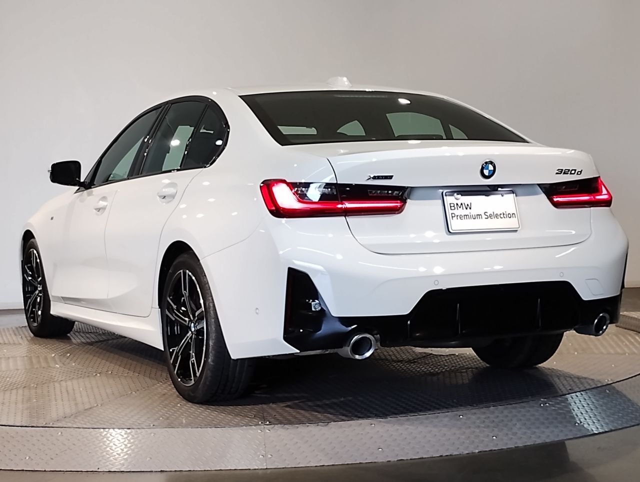 320d xDrive Berline RHD