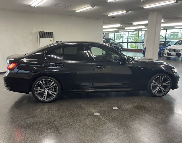 320d xDrive Berline RHD