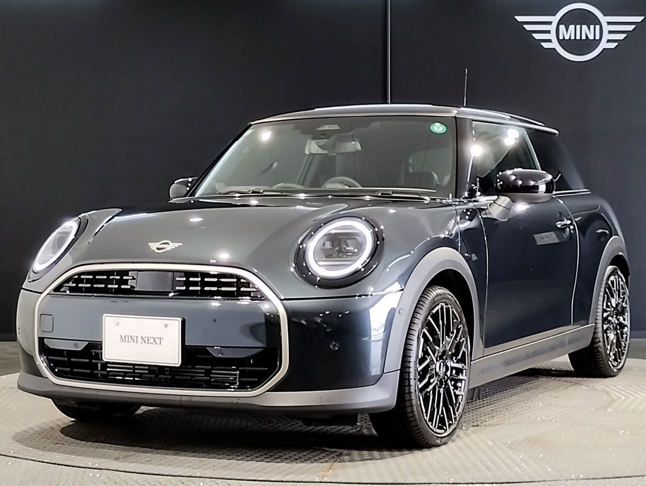 THE NEW MINI COOPER (3 DOOR) C