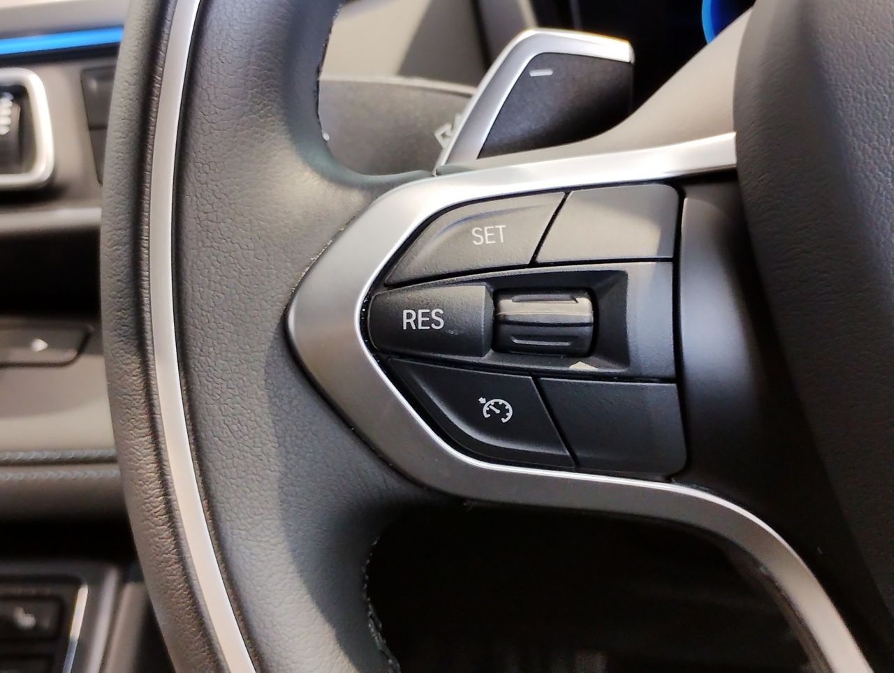 I12 i8 Coupe LCI B38 1.5i