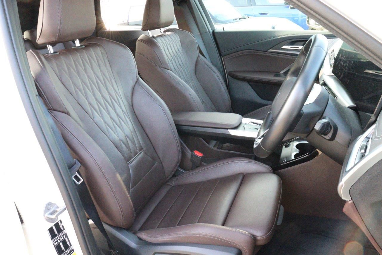 U11 iX1 xDrive30