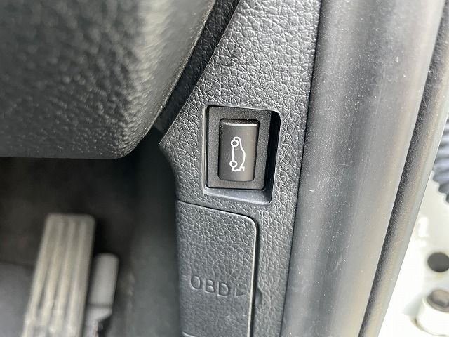118D 5DOOR RHD