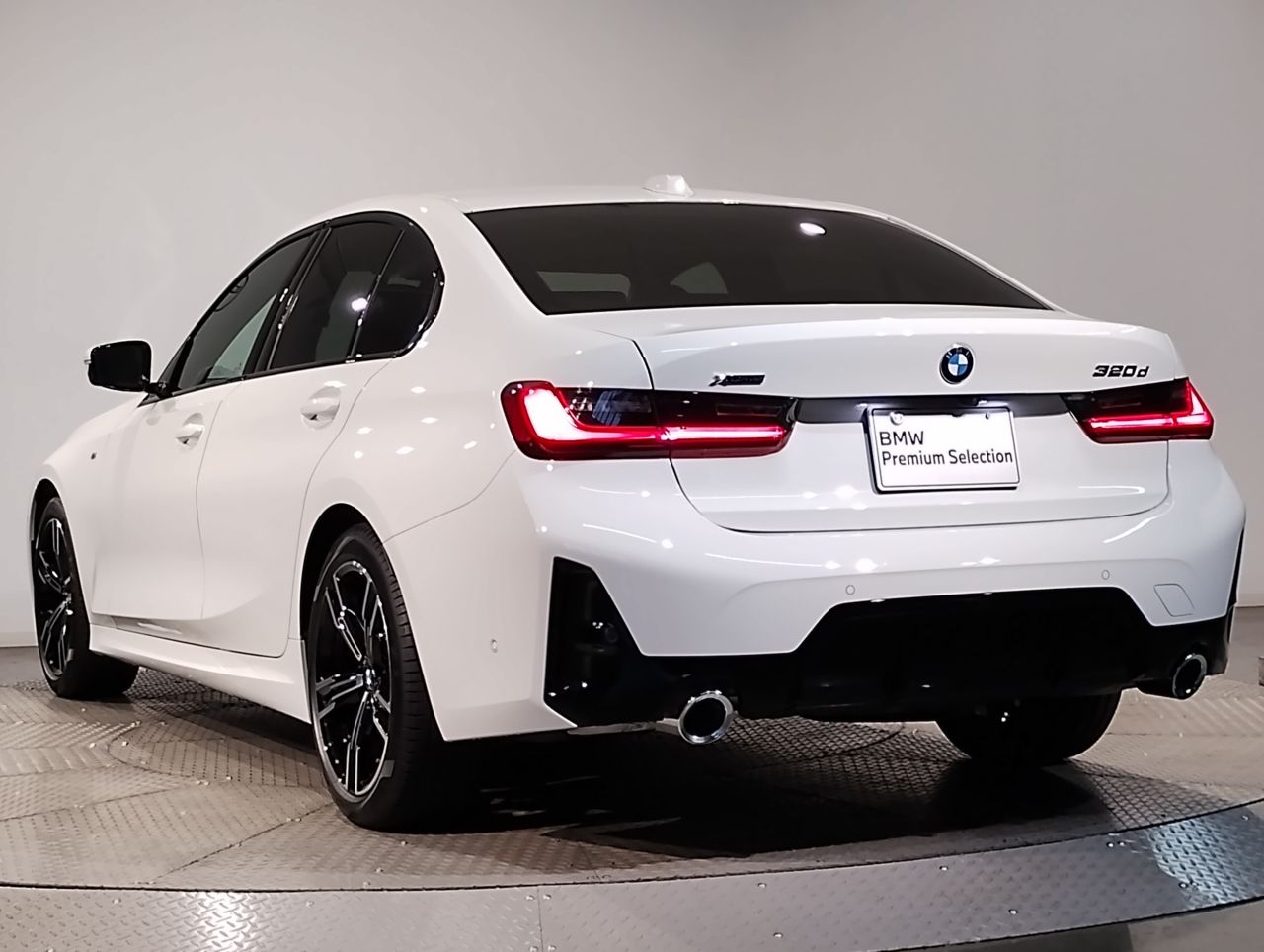 320d xDrive Berline RHD