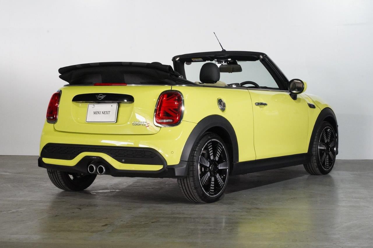 MINI Cooper S Convertible RHD