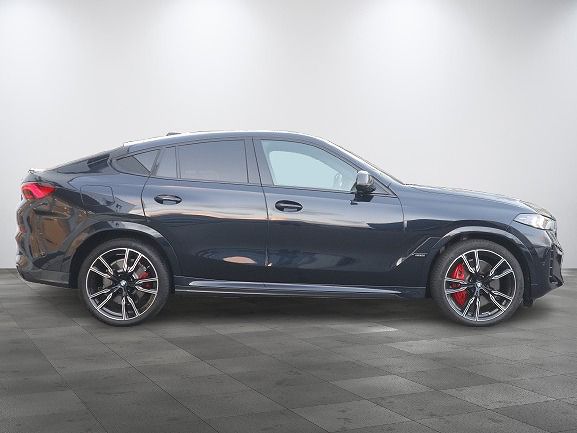 X6 M60i xDrive RHD
