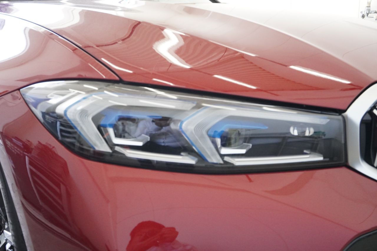 320d xDrive Berline RHD