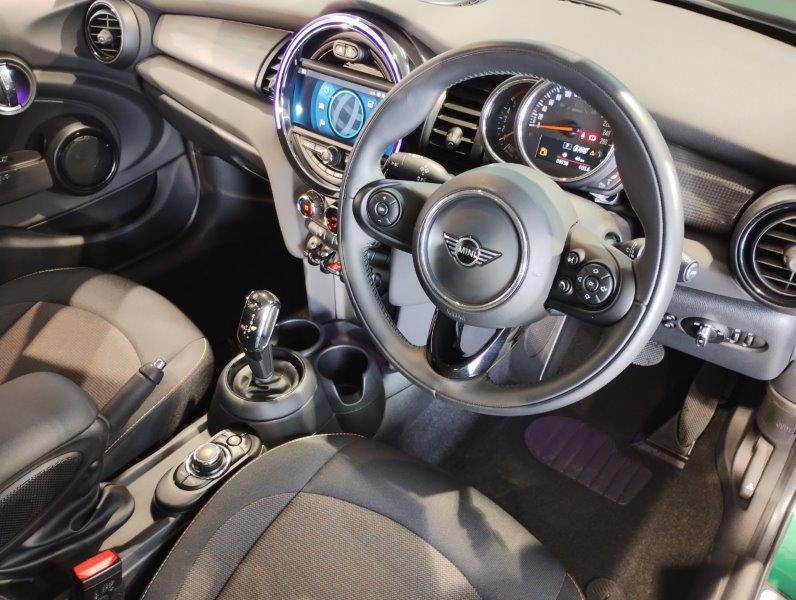 MINI F55 Cooper D 5dr Hatch LCI