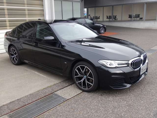 520d xDrive Sedan RHD