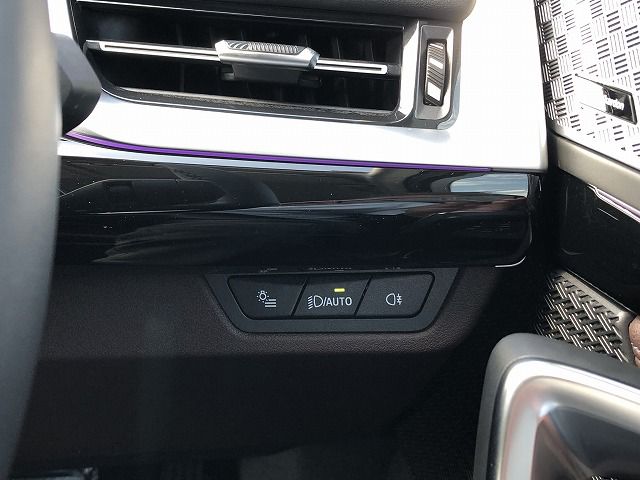 U11 iX1 xDrive30