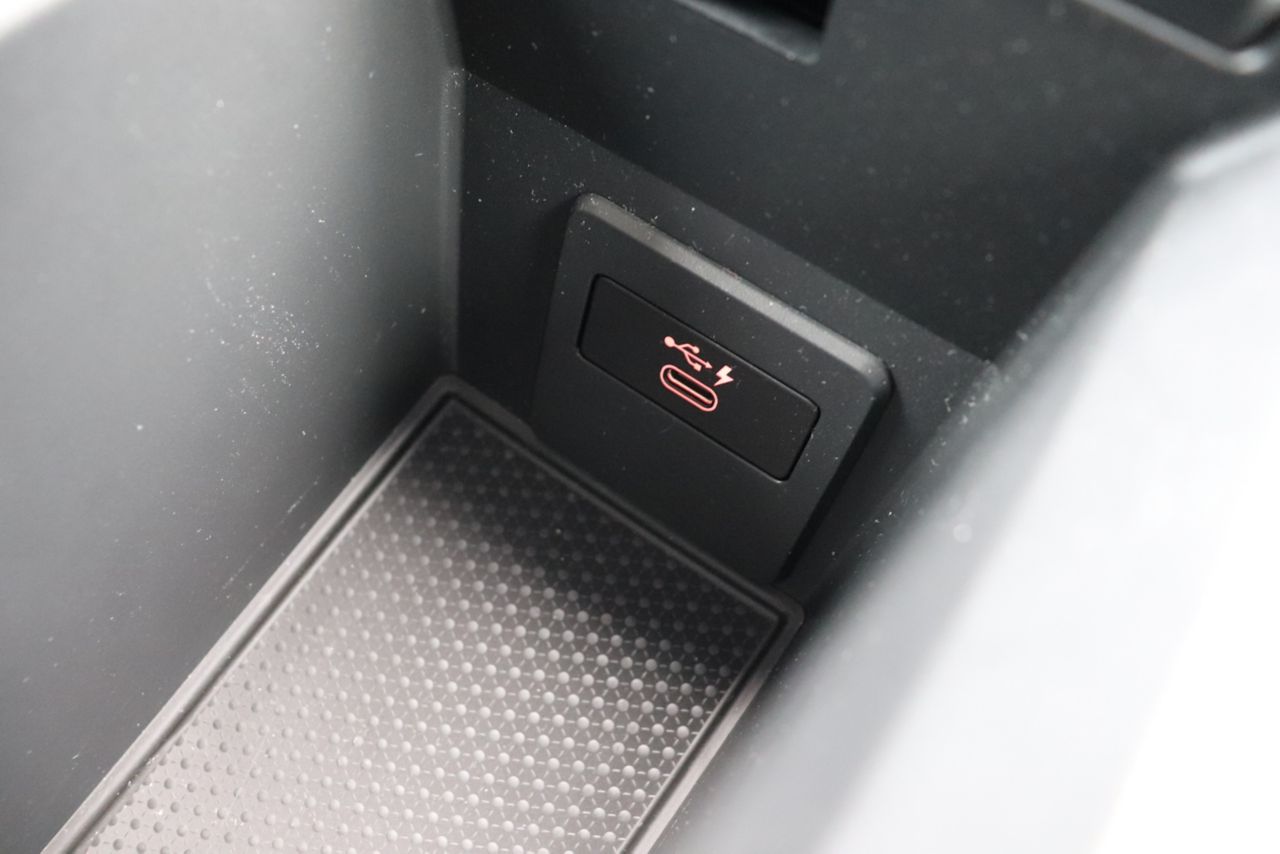 F4* **35i xDrive **** ***** B48 2.0i