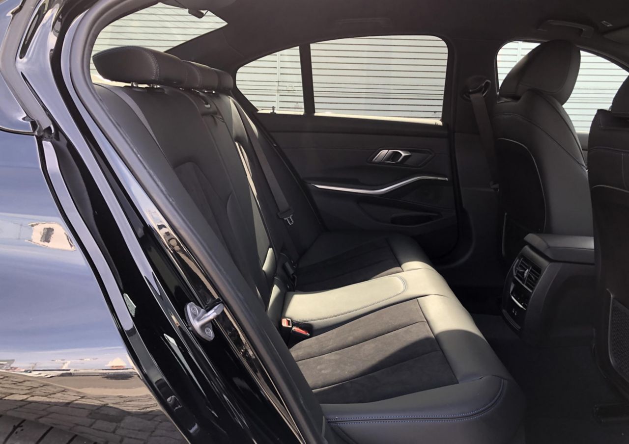 320d xDrive Berline RHD