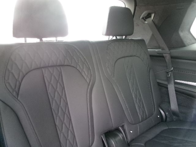 X7 xDrive40d RHD US