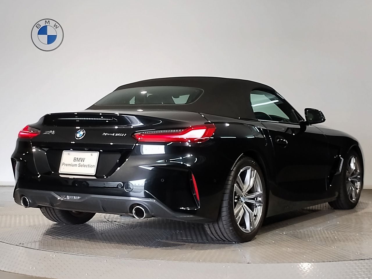 G29 z4 sDrive20i RHD
