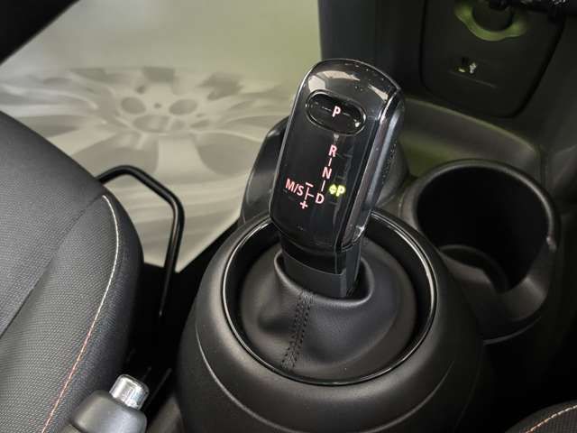 F56 MINI Cooper 3-Door Hatch LCI