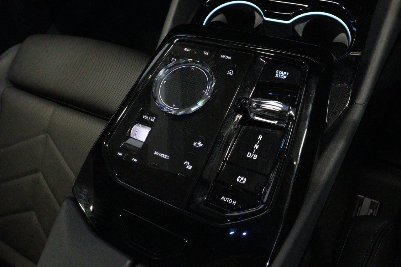 BMW i5 eDrive40 M Sport RHD
