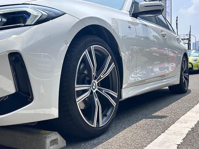 320d xDrive Berline RHD