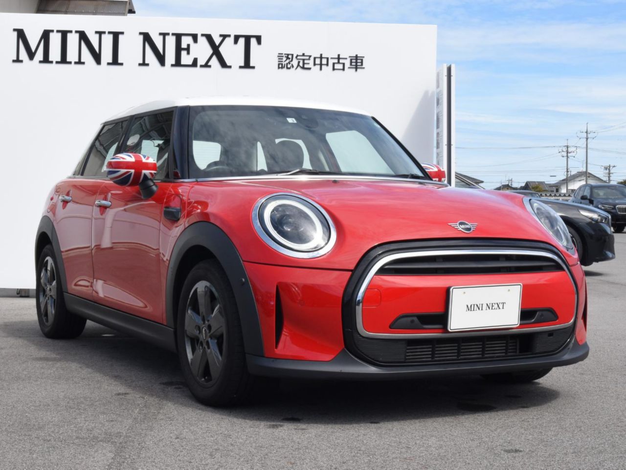 THE NEW MINI COOPER 5 DOOR.