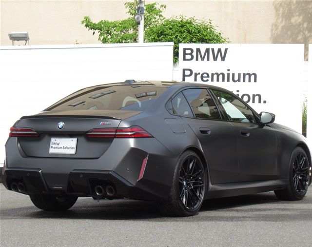 M5 Saloon RHD