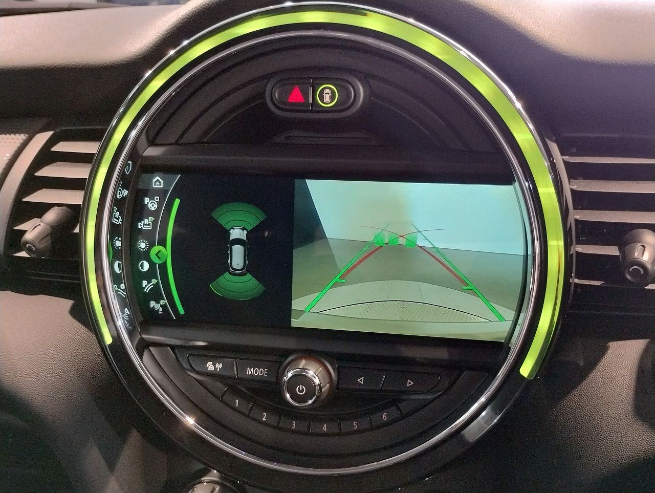 F55 COOPER D (AT)