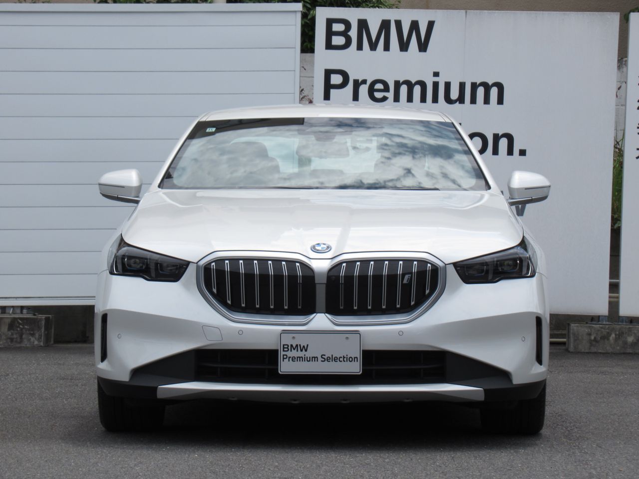BMW i5 eDrive40 Sedan RHD