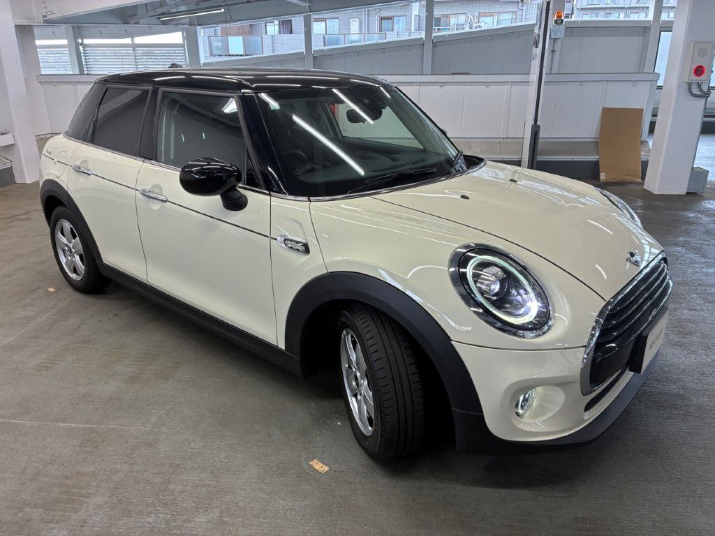 MINI F55 Cooper D 5dr Hatch LCI