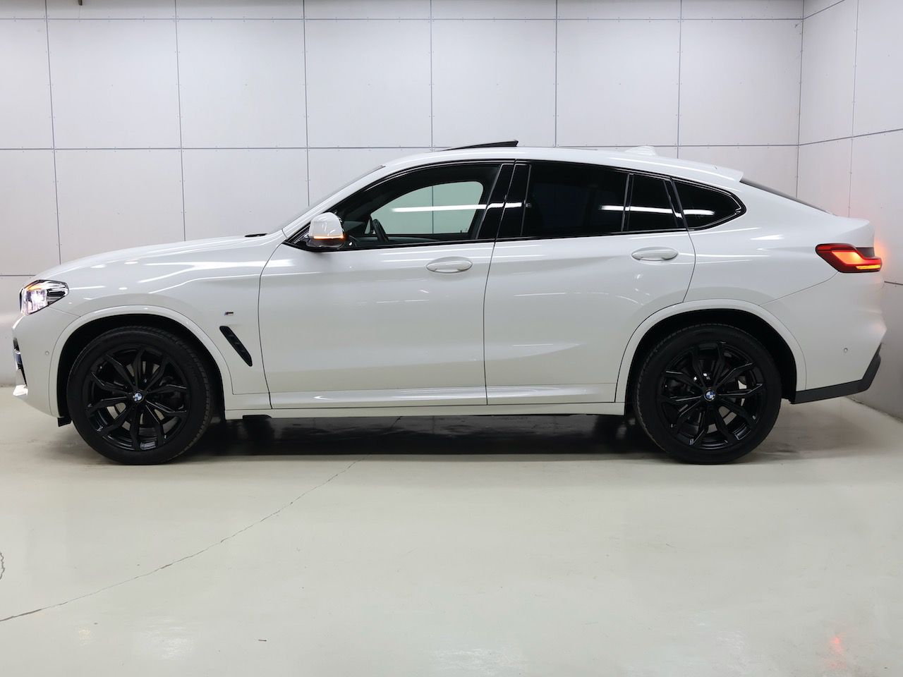 X4 xDrive20d RHD