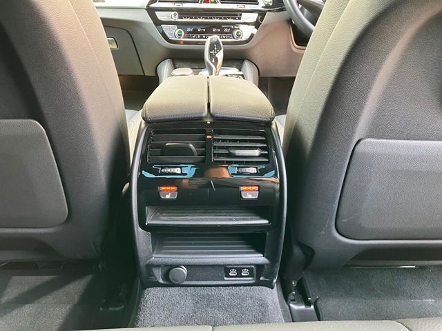 530e Sedan RHD