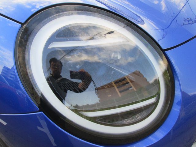 J01 MINI Cooper SE