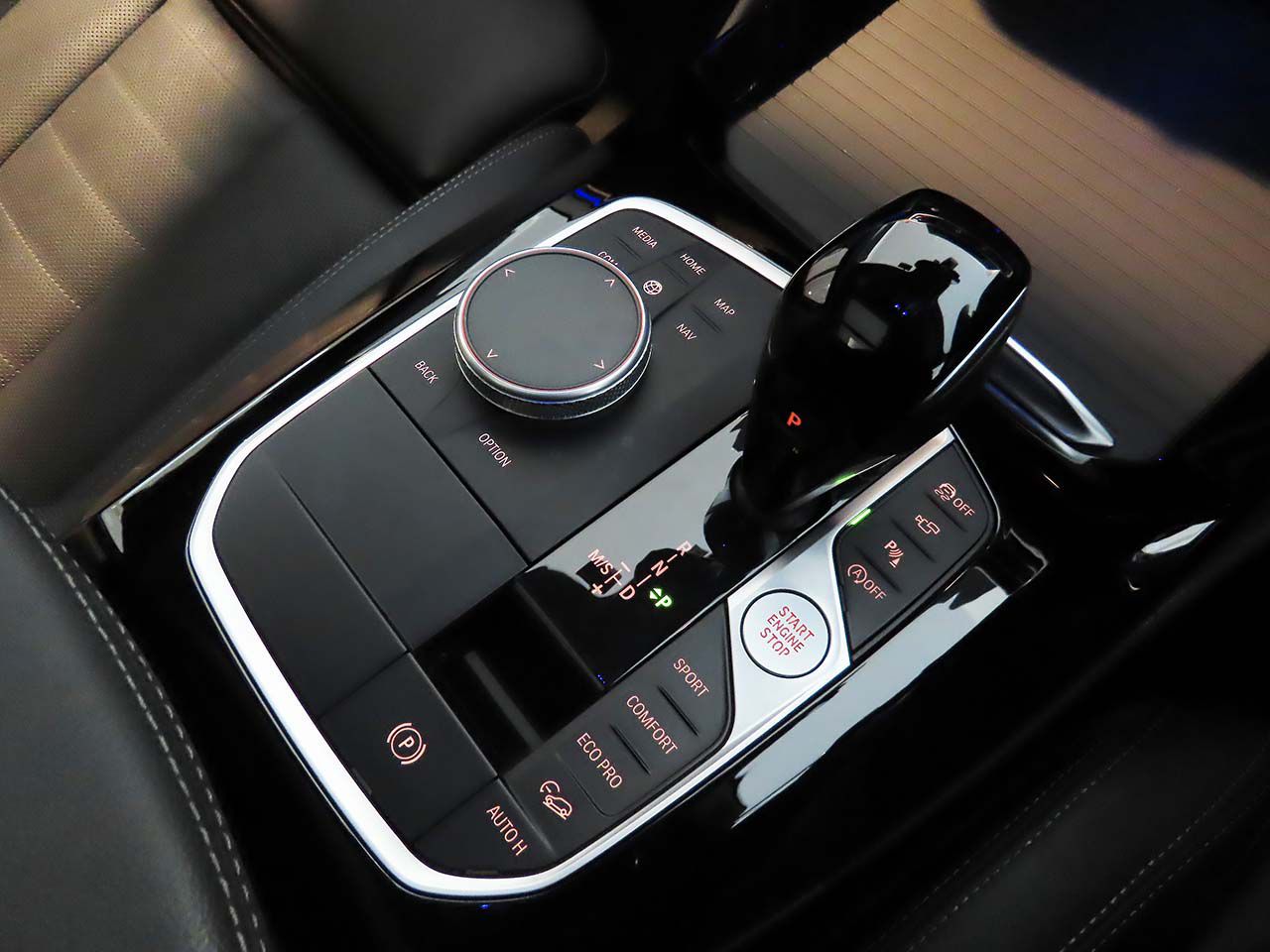 G02 X4 M40i RHD LCI