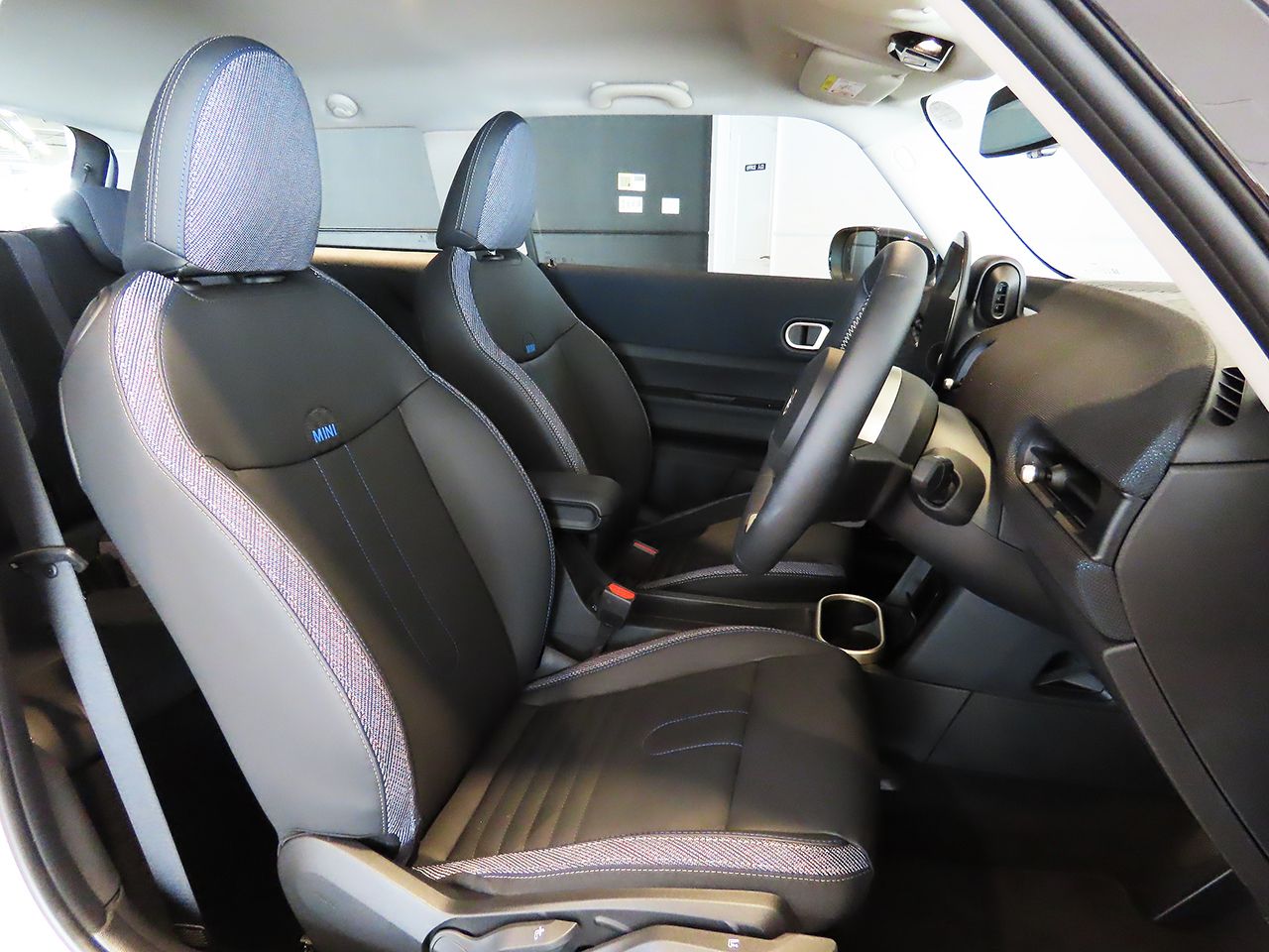 F66 MINI Cooper C 3Dr