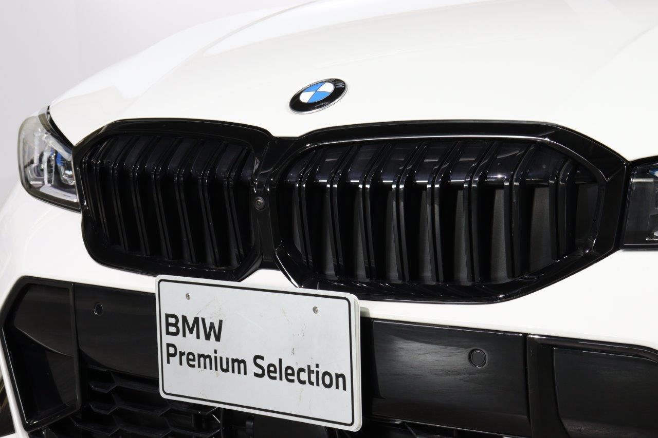 320d xDrive Berline RHD