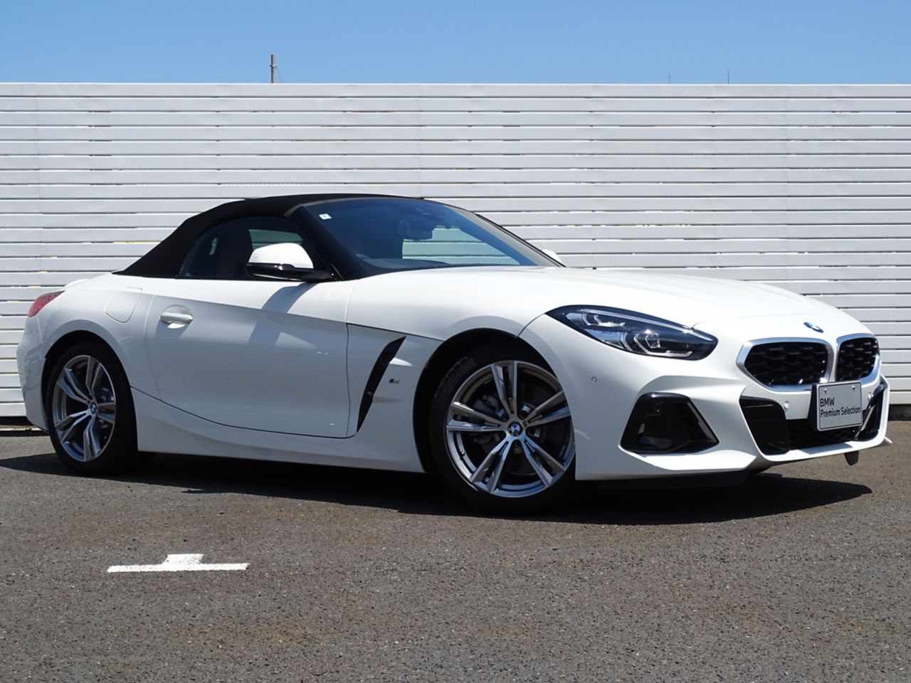 G29 z4 sDrive20i RHD
