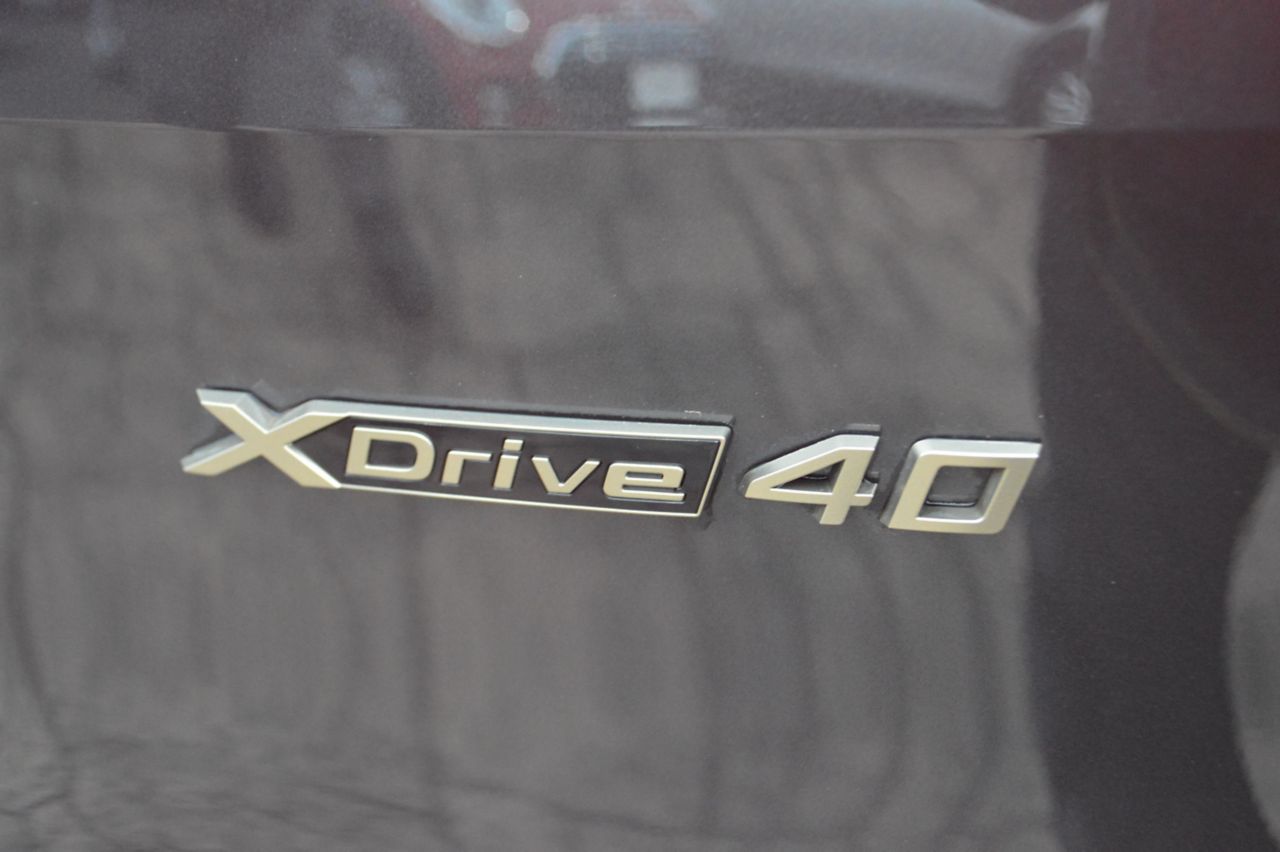 i20 iX xDrive40