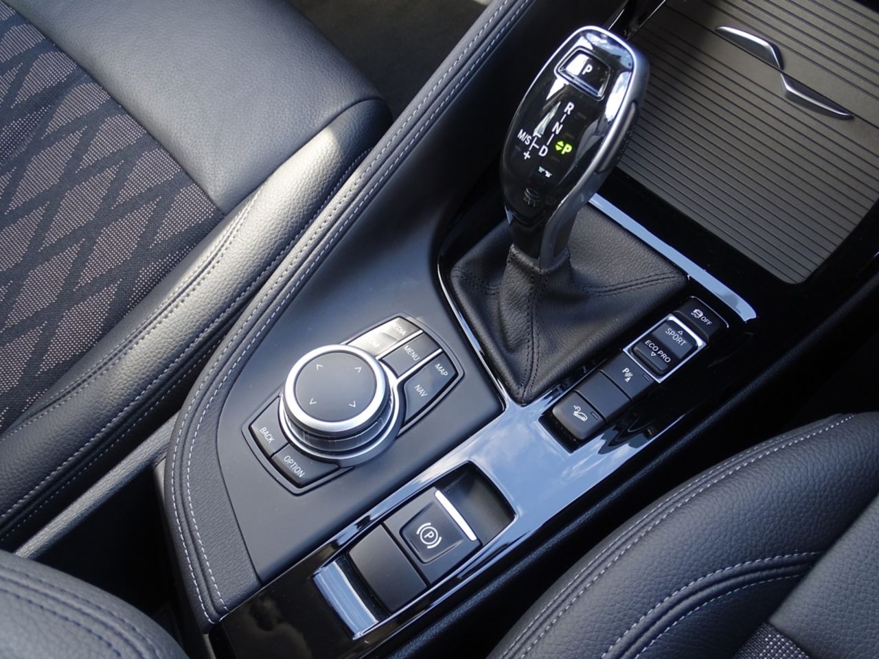 F48 X1 xDrive18d B47 2.0d LCI