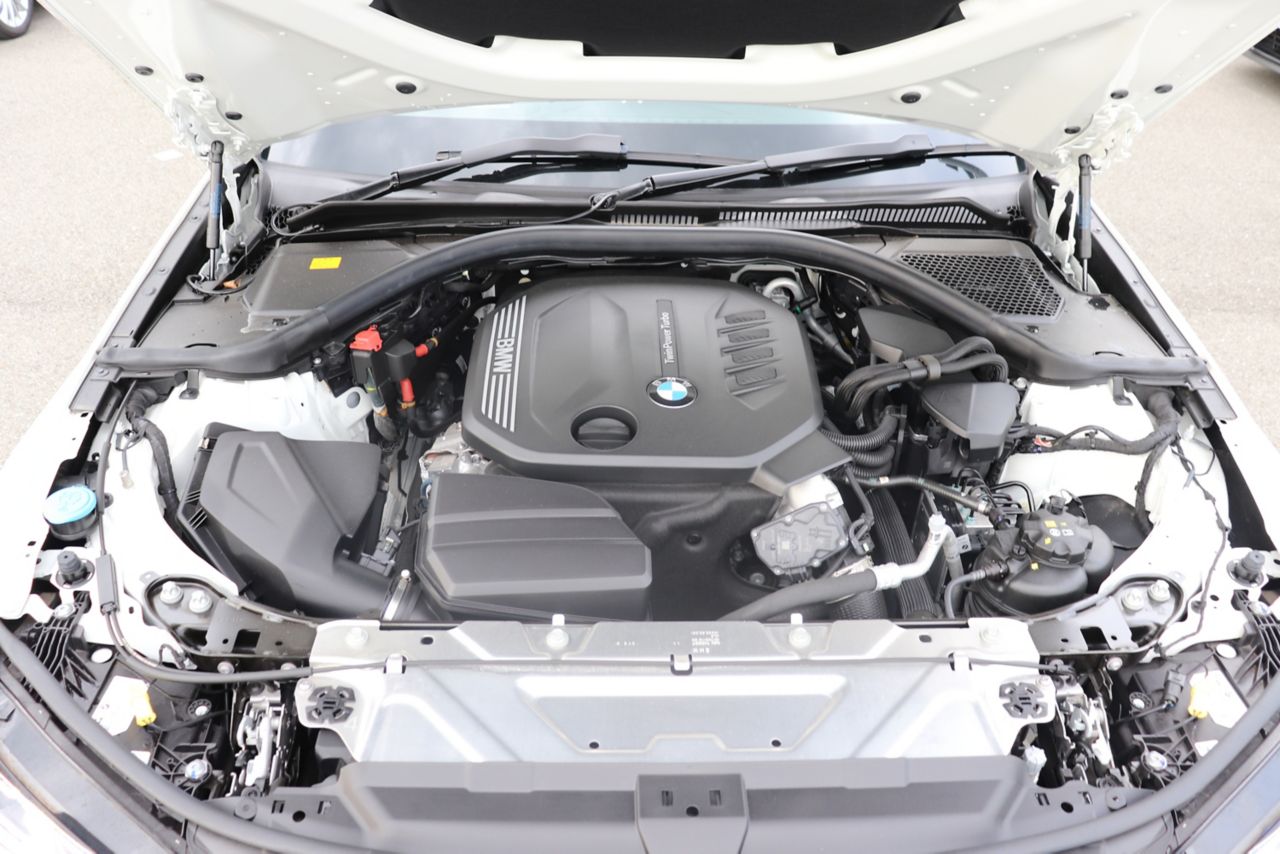 320d xDrive Berline RHD