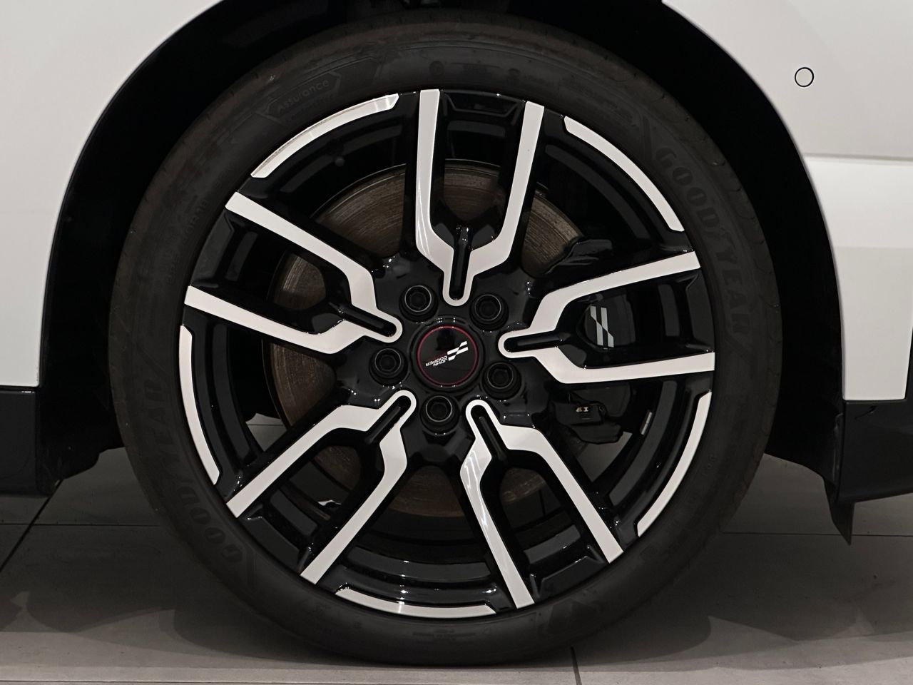 J01 MINI Cooper SE