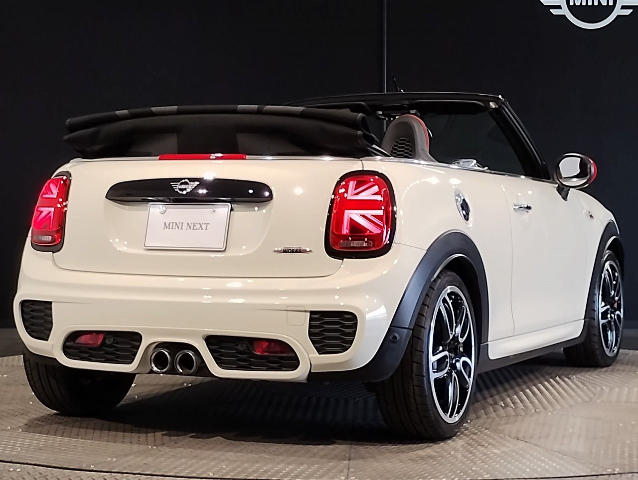 F57 MINI John Cooper Works Convertible LCI