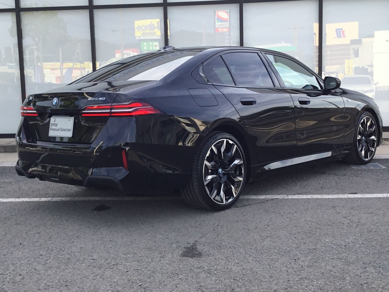 BMW i5 eDrive40 Sedan RHD
