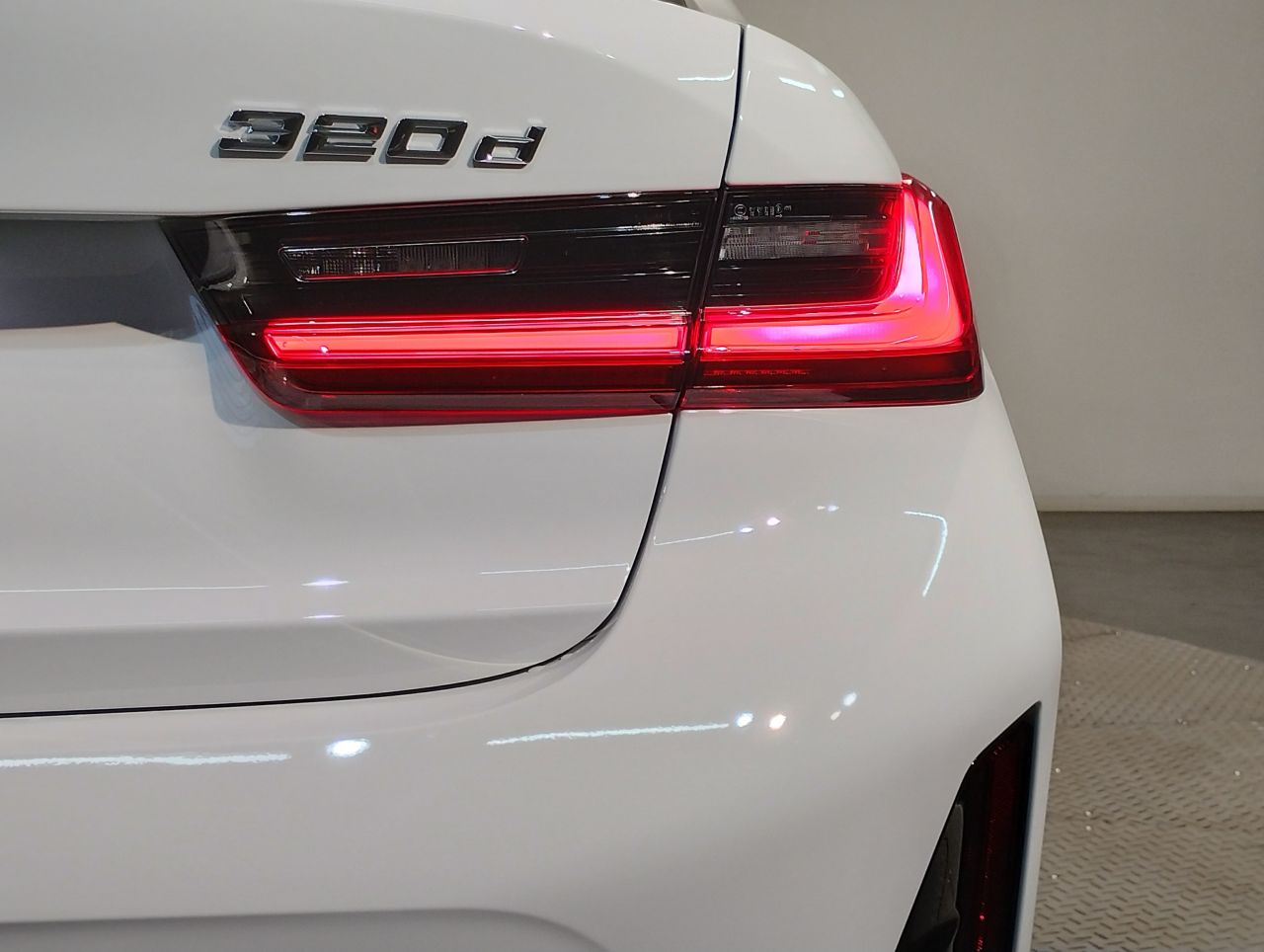 320d xDrive Berline RHD