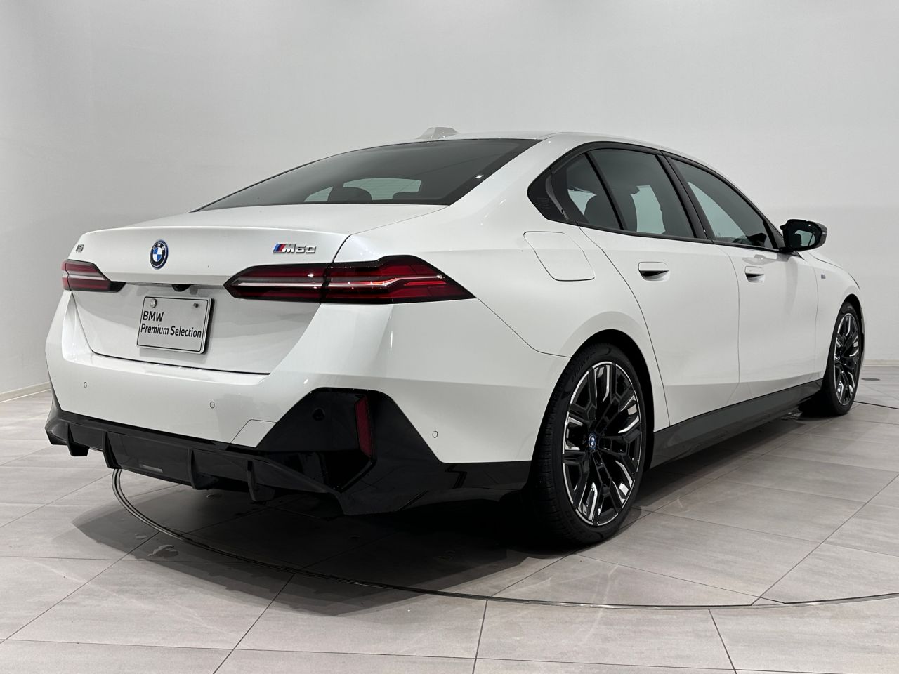BMW i5 M60 xDrive Sedan RHD