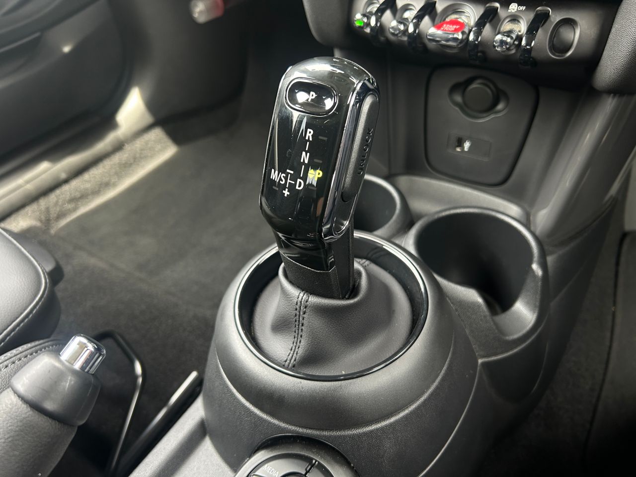 F56 MINI Cooper 3-Door Hatch LCI