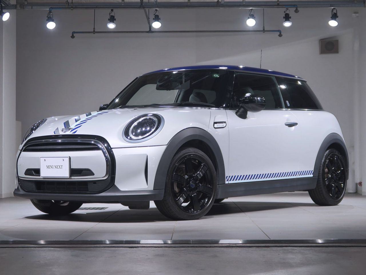 THE NEW MINI COOPER 3 DOOR BRICK LANE EDITION.