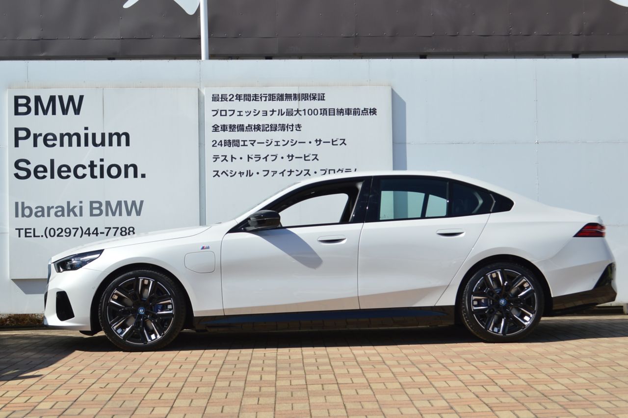 BMW i5 M60 xDrive Sedan RHD