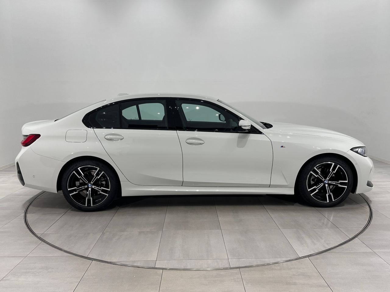 G20 320i Saloon LCI RHD MX