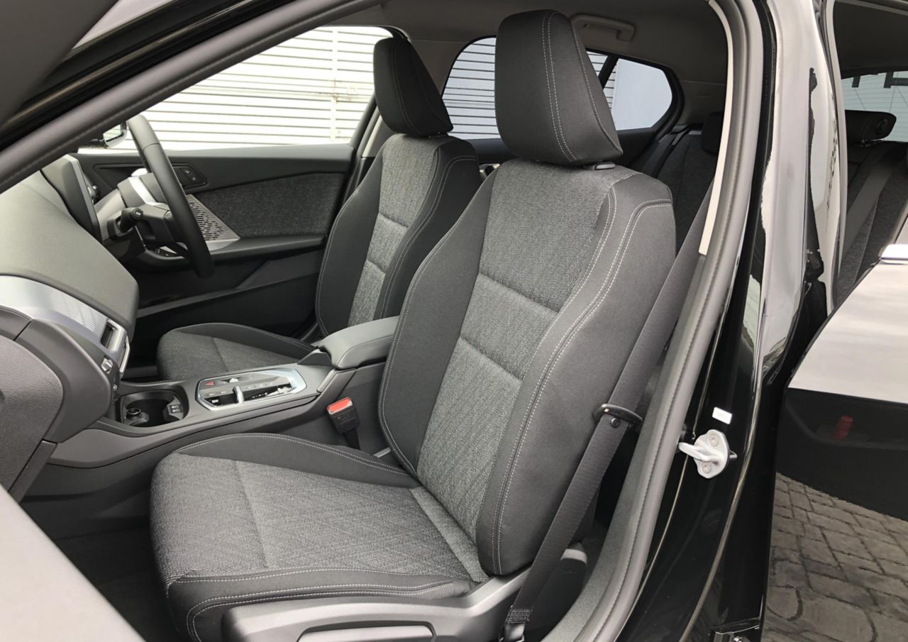 120 Sport Sports Hatch