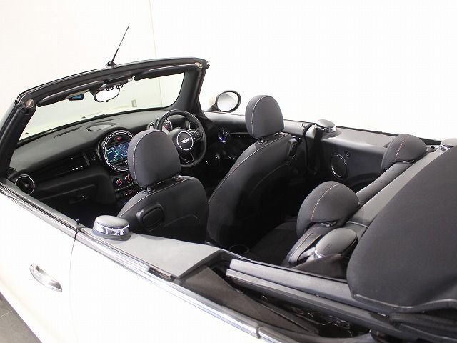 MINI CONVERTIBLE COOPER