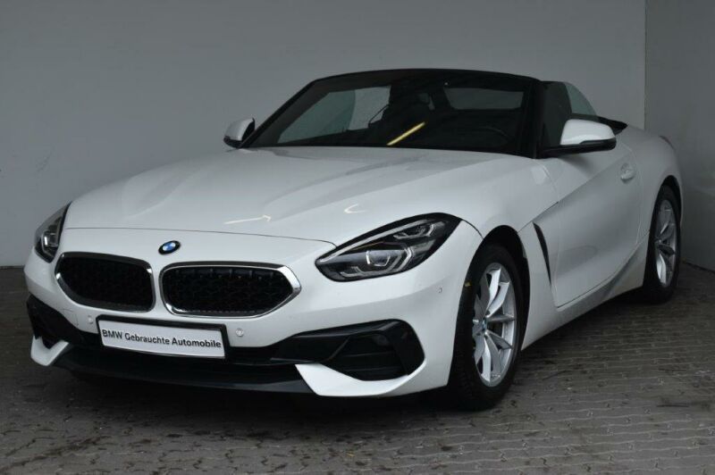 Z4 sDrive20i