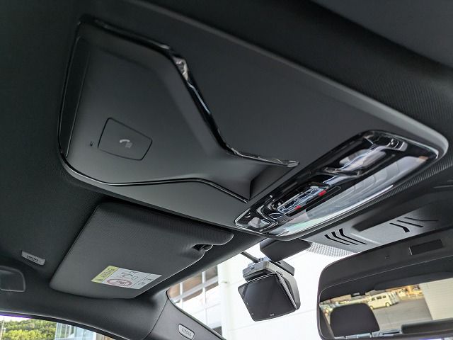 320d xDrive Berline RHD