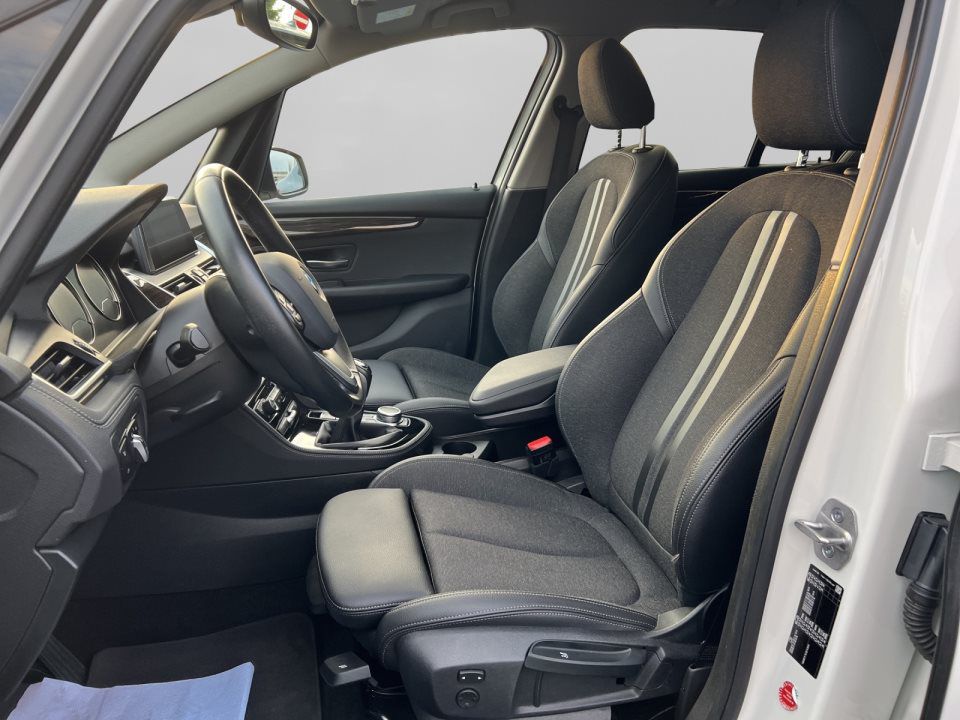 BMW 218